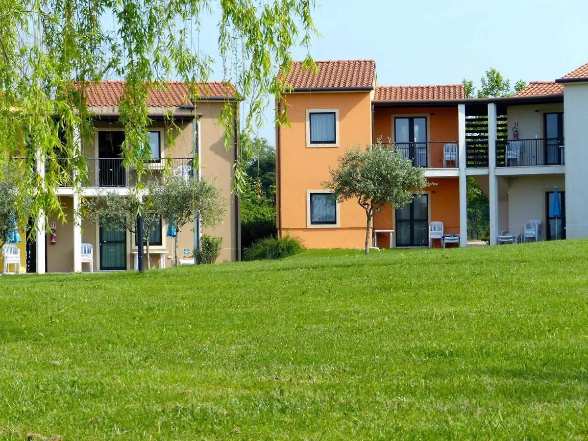 Apartments In Castelnuovo Del Garda 22107