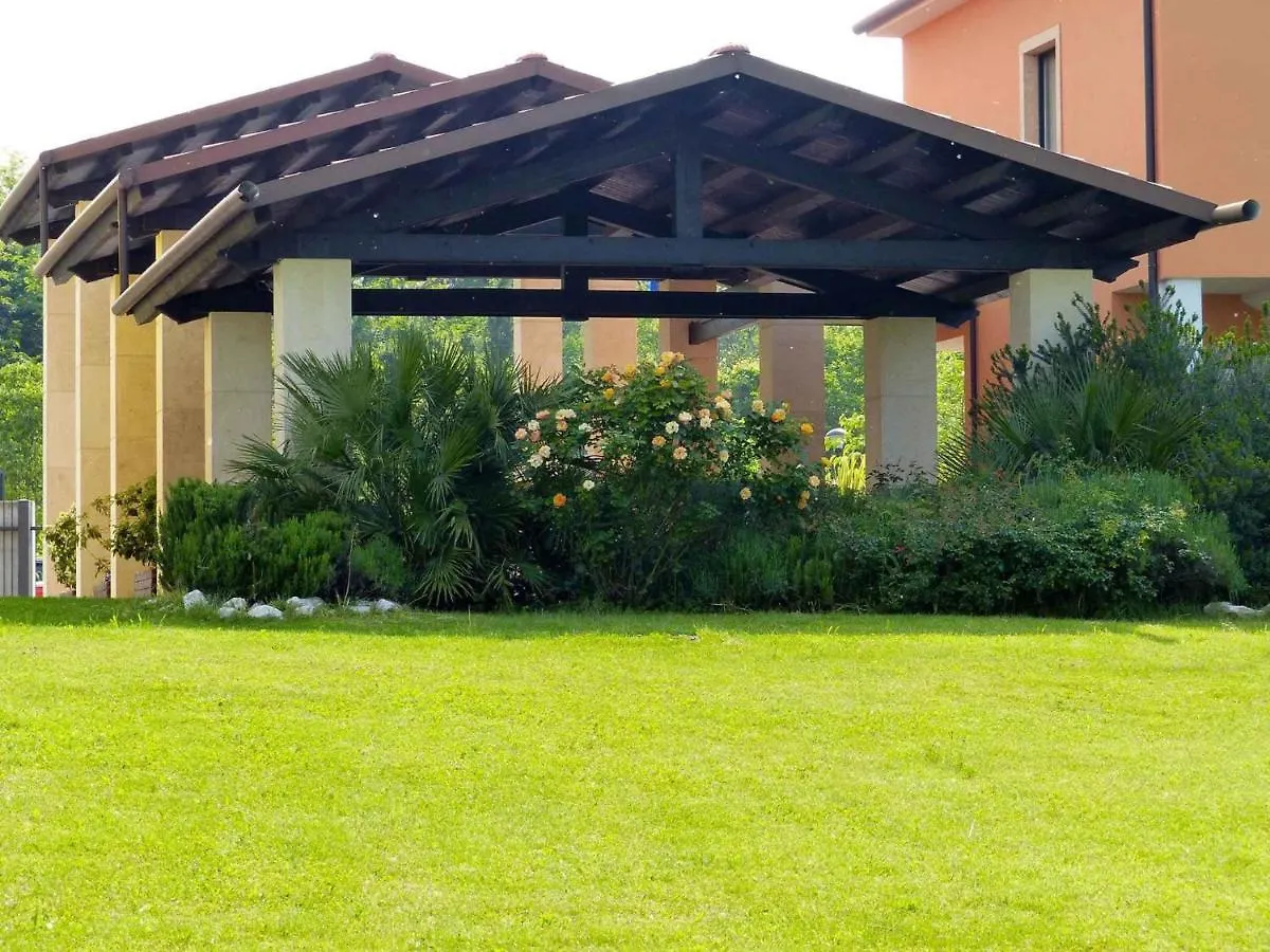 Apartments In Castelnuovo Del Garda 22107 Italien
