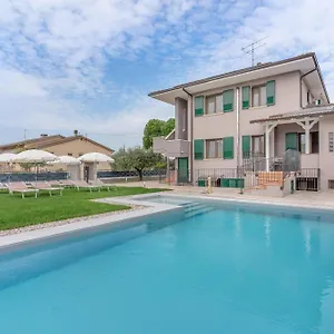 Appartement -free Pool And Parking- Garda House, Castelnuovo del Garda