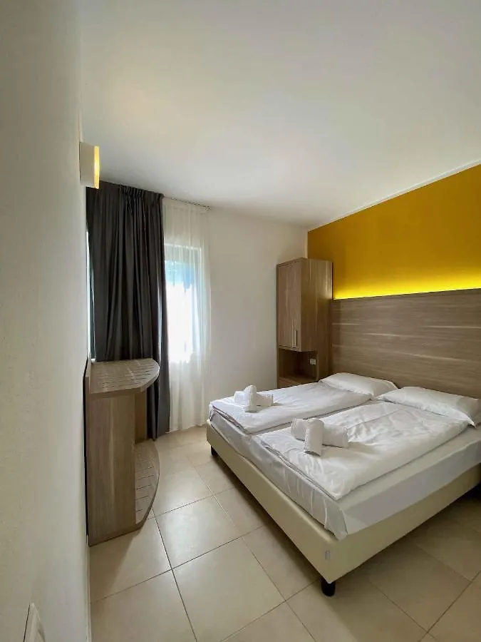 Apartments In Castelnuovo Del Garda 22107